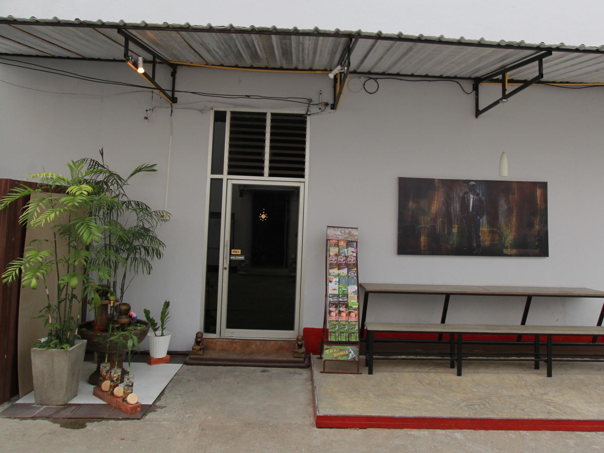 Zzhouse Hotel Chiang Mai Exterior foto
