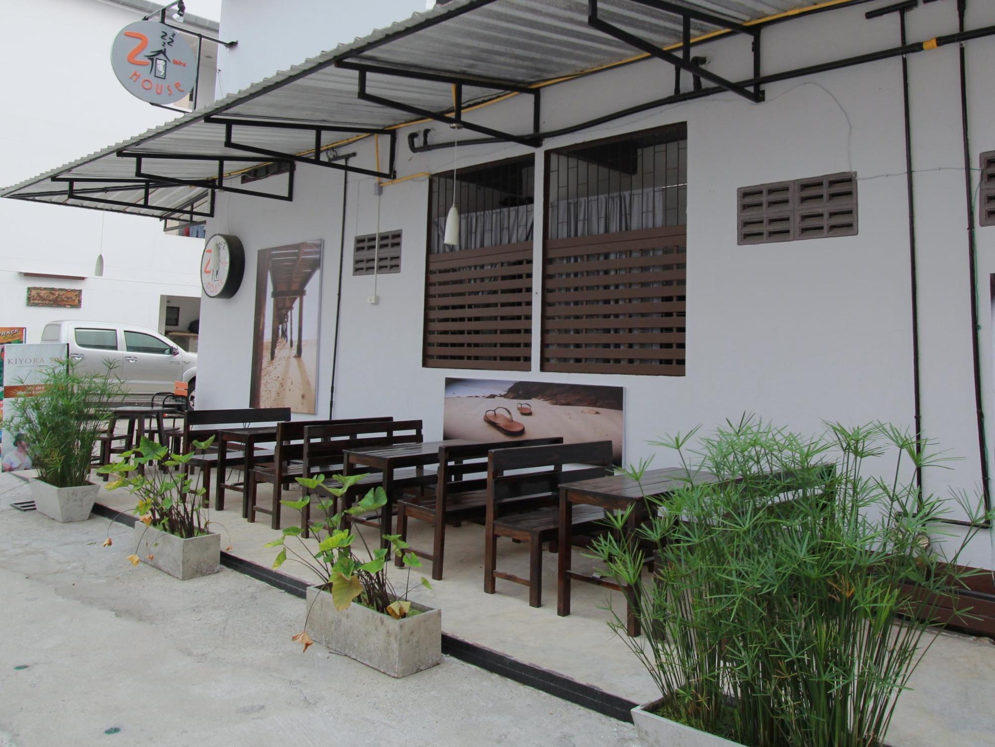 Zzhouse Hotel Chiang Mai Exterior foto
