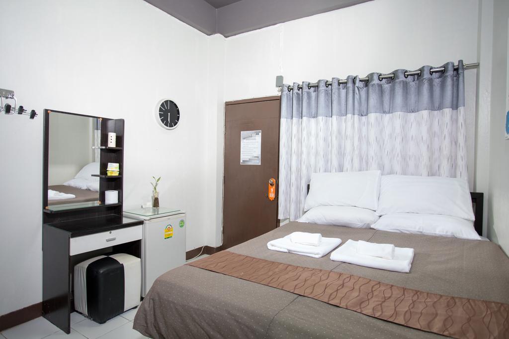 Zzhouse Hotel Chiang Mai Exterior foto