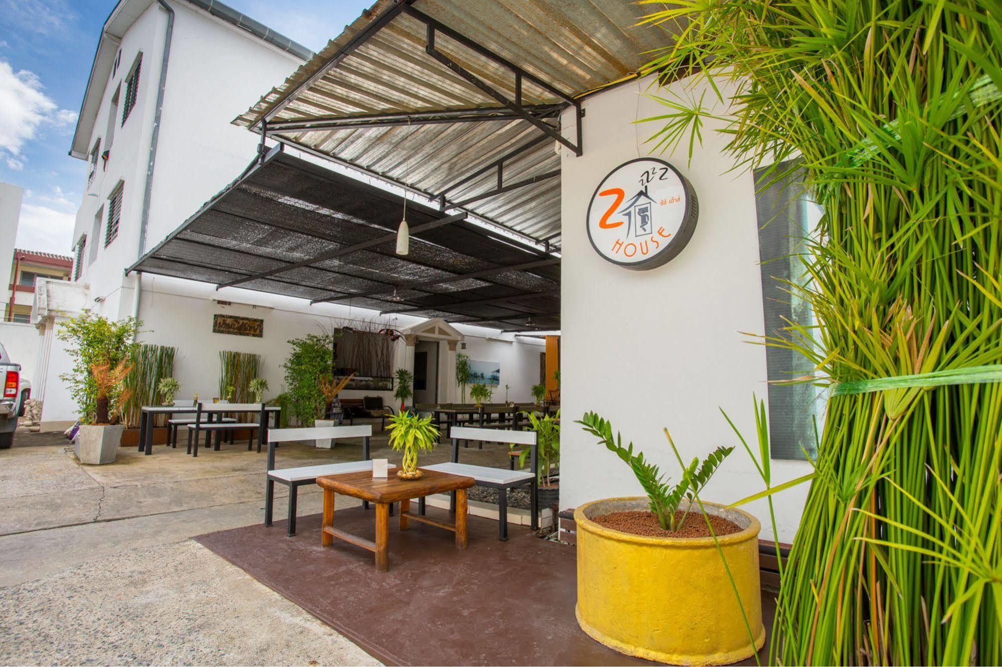 Zzhouse Hotel Chiang Mai Exterior foto
