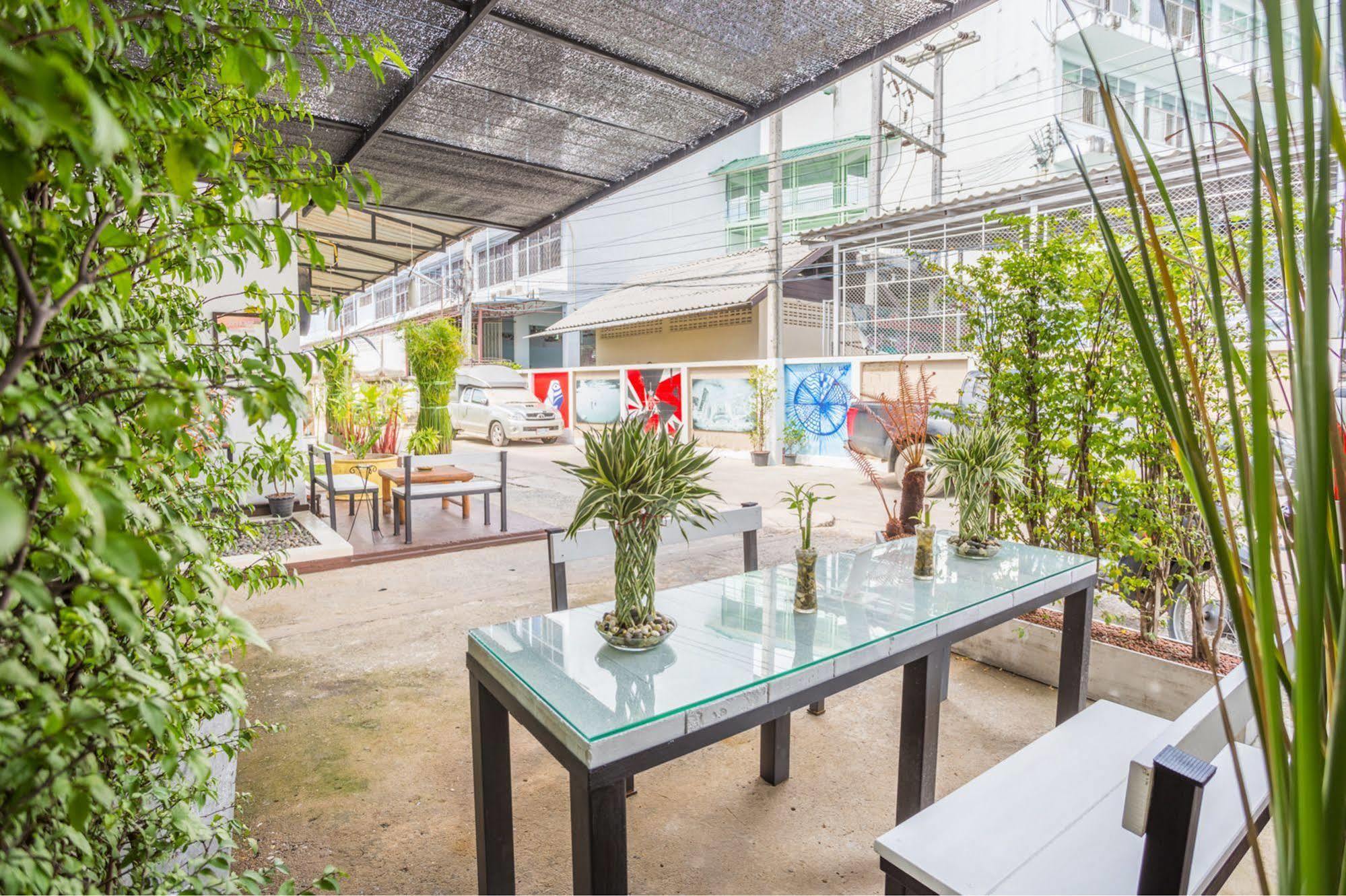 Zzhouse Hotel Chiang Mai Exterior foto