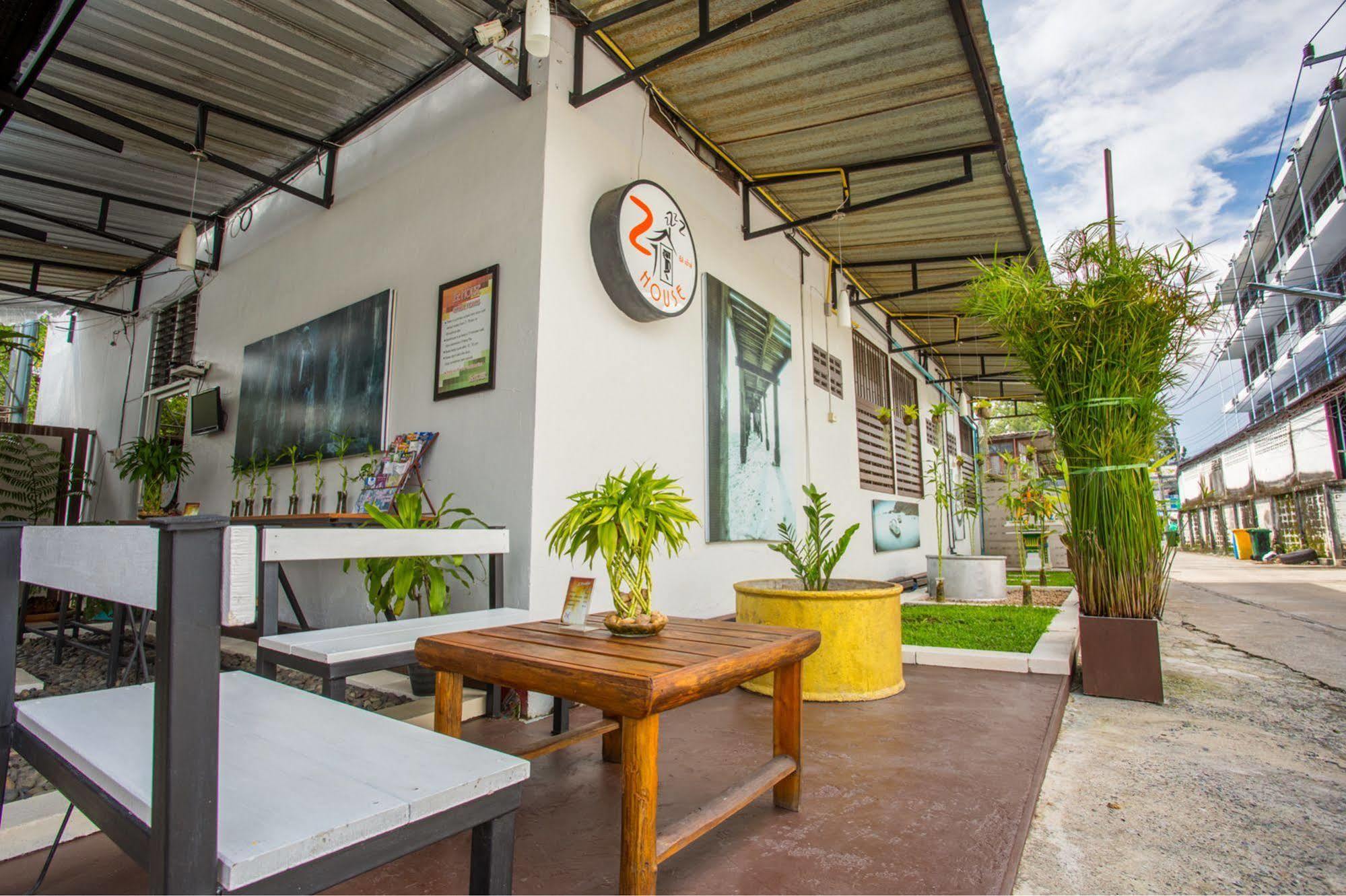 Zzhouse Hotel Chiang Mai Exterior foto