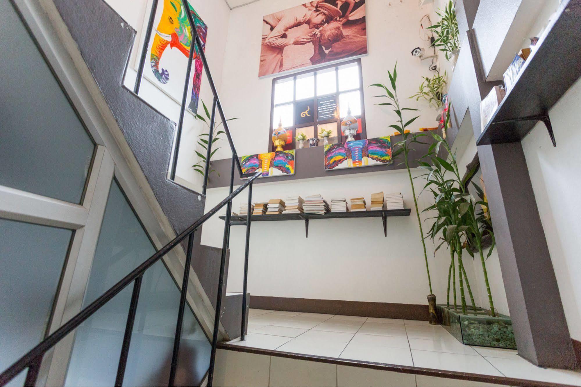 Zzhouse Hotel Chiang Mai Exterior foto