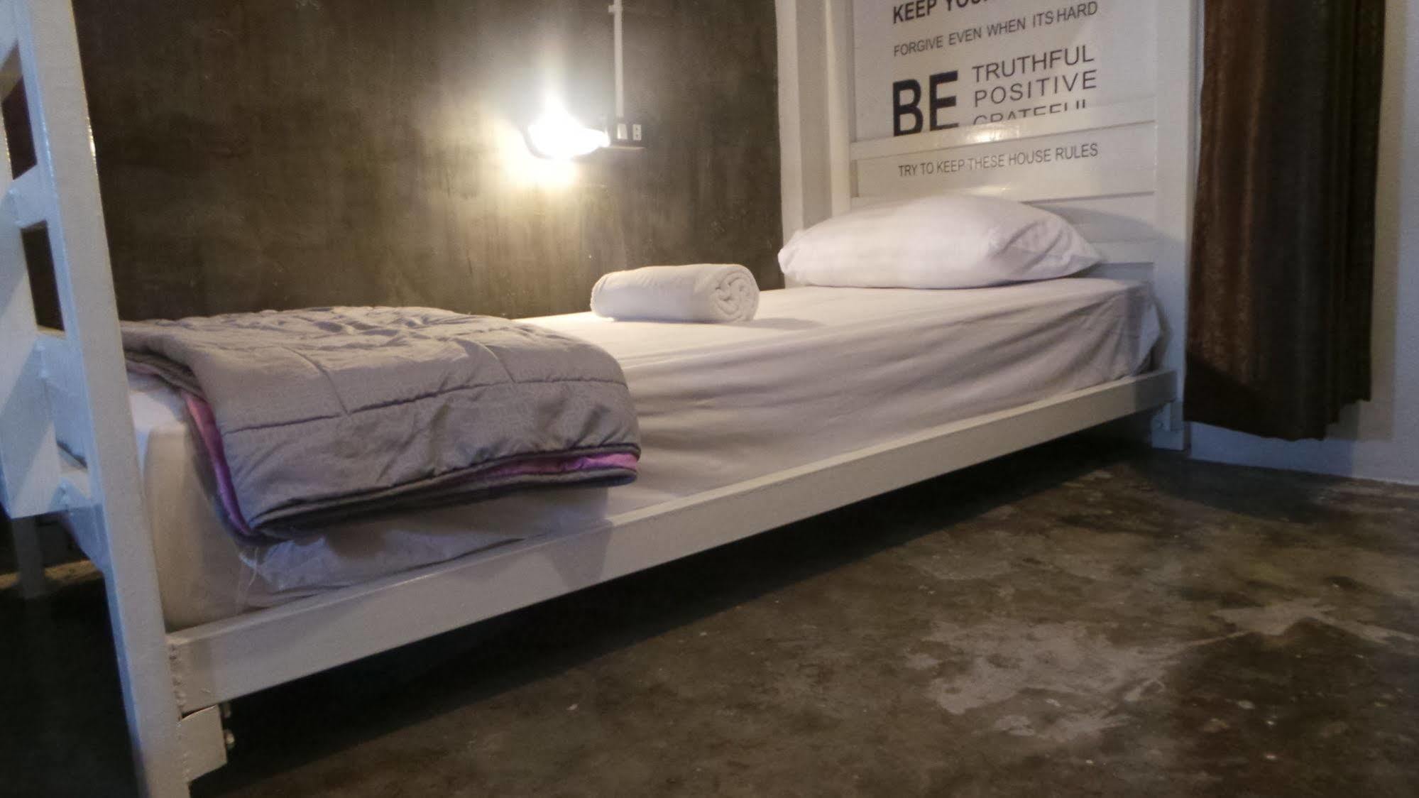 Zzhouse Hotel Chiang Mai Exterior foto